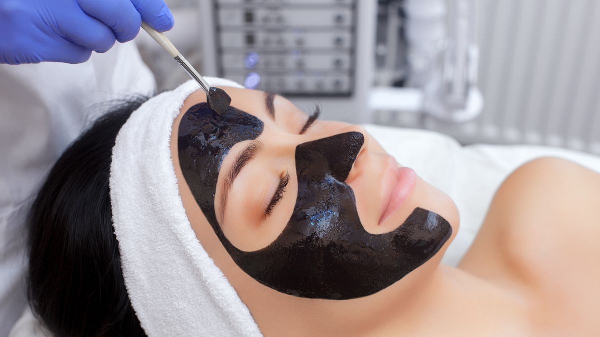 preview for Ask a Beauty Guru: Blackheads