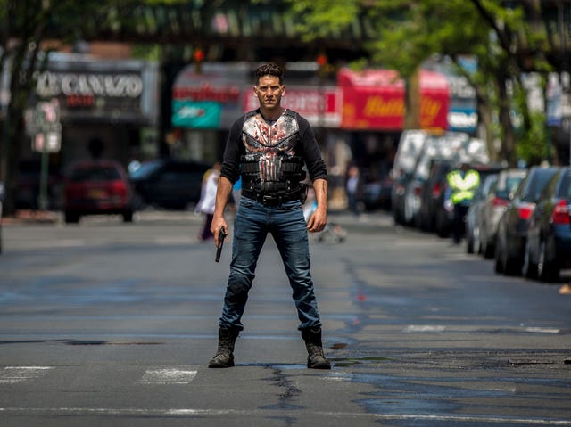Exclusive Photos: The Punisher Star'S Unexpected Commanders Visit! - cnac142