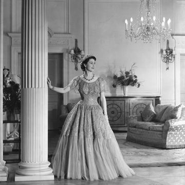 queen elizabeth ii, british reigning monarch from 1952  official portrait  full length photograph, 1950s