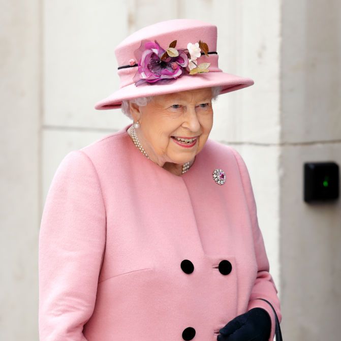 queen pink wales brooch