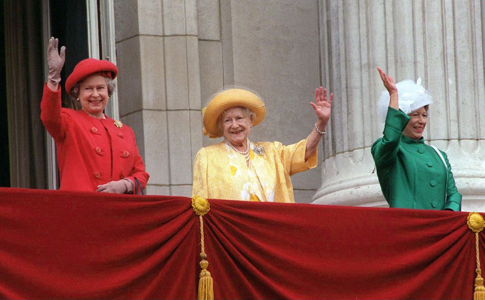 queen, queen mother and margaret waving