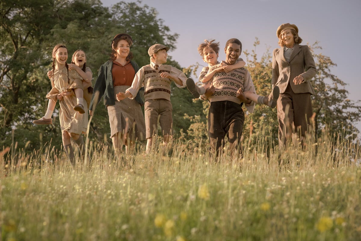 the railway children return