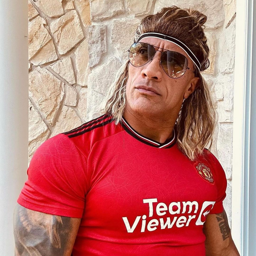 The Rock se ha disfrazado de David Beckham y la respuesta del exfutbolista  en Instagram hay que guardarla hasta el próximo Halloween