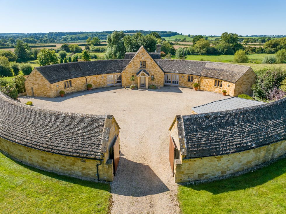 knight frank round house in paxford cotswolds
