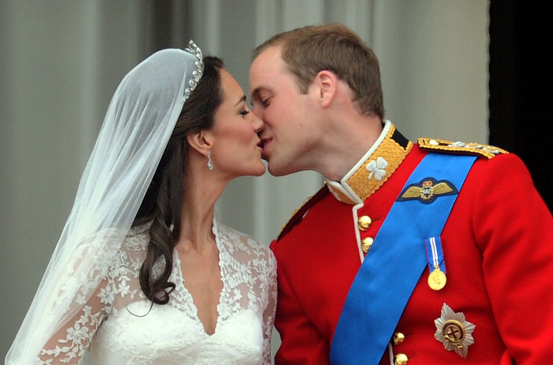 utilsigtet hændelse Krønike Strædet thong The royal wedding rules Prince William and Kate Middleton broke