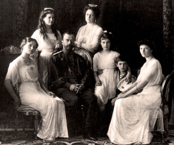 the russian royal family, 1914 nicholas ii and the tsarina with their four daughters and their son the tsarevich
