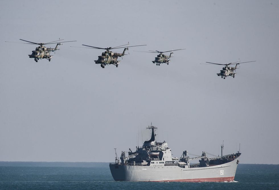russia holds amphibious landing exercise