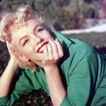 the secret behind marilyn monroe’s exact skincare routine the secret behind marilyn monroe’s exact skincare routine