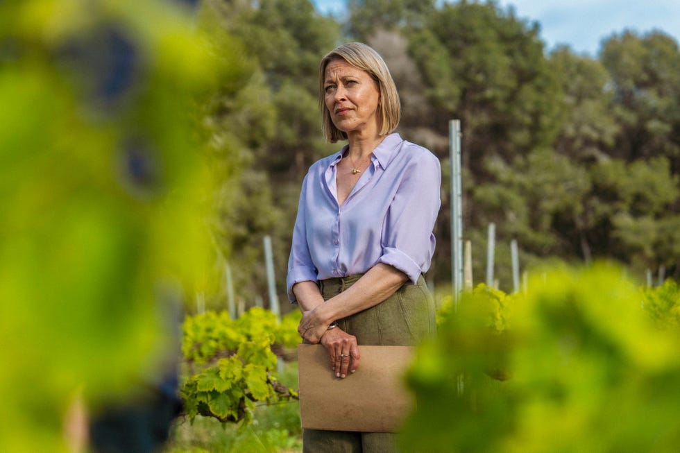 nicola walker as hannah in the split special