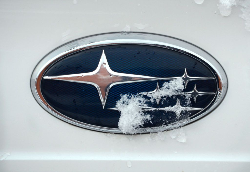 https://hips.hearstapps.com/hmg-prod/images/the-subaru-automobile-logo-attached-to-the-grill-of-an-news-photo-1635958624.jpg