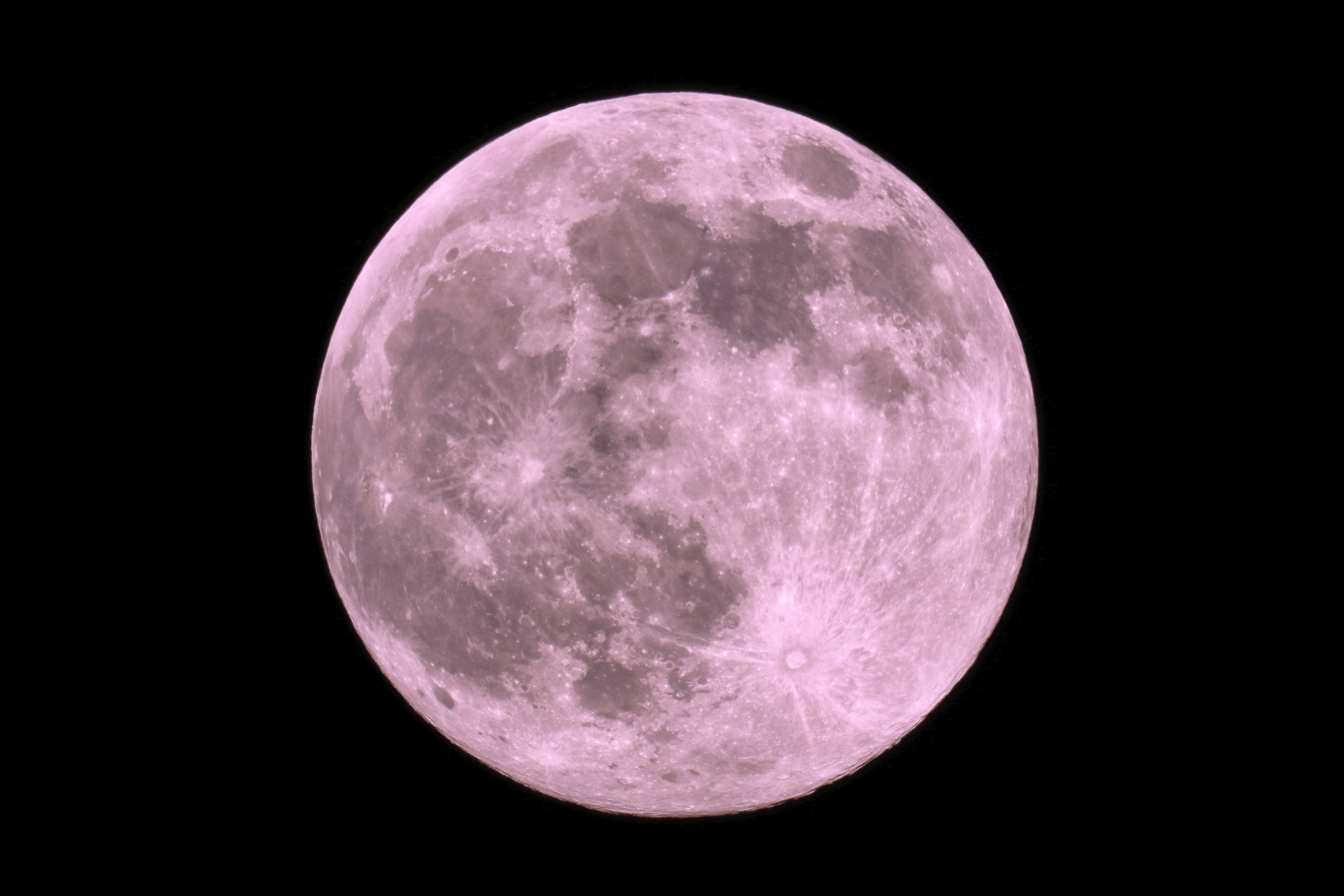 2021's first supermoon: The Pink Moon will light up the sky this