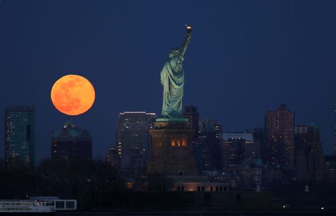 Super Worm Moon Rises in New York City