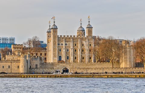 the tower of london in london, england