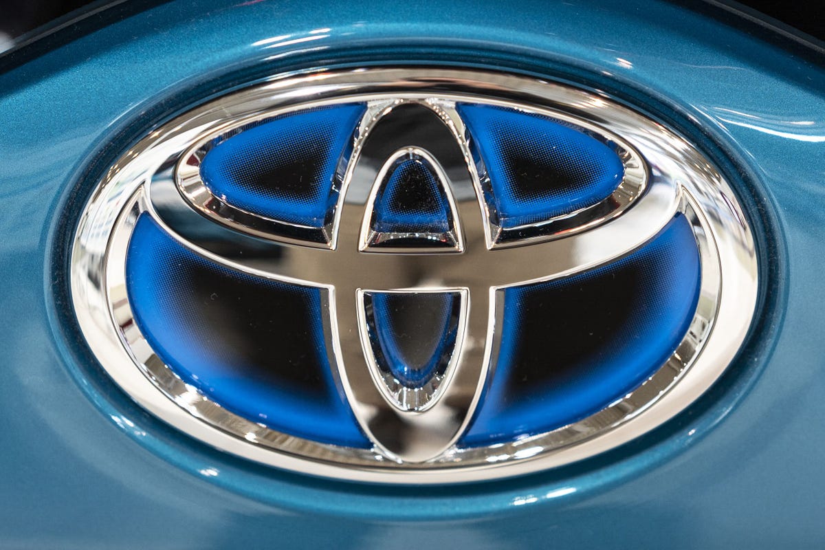 Toyota logo 2022