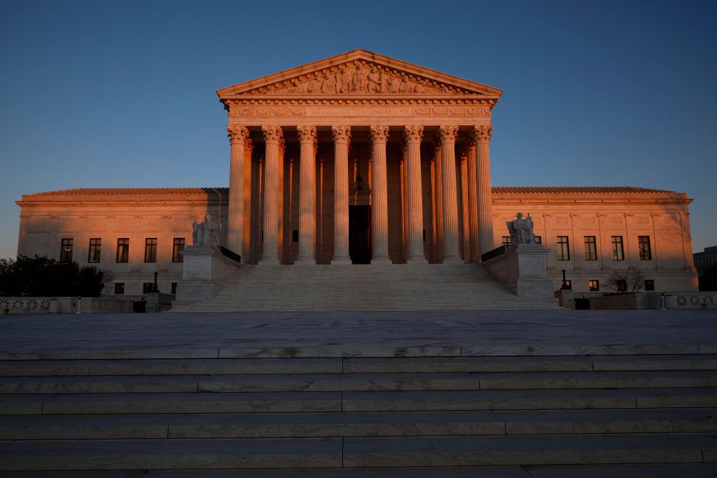 us supreme court justice stephen breyer announces his retirement