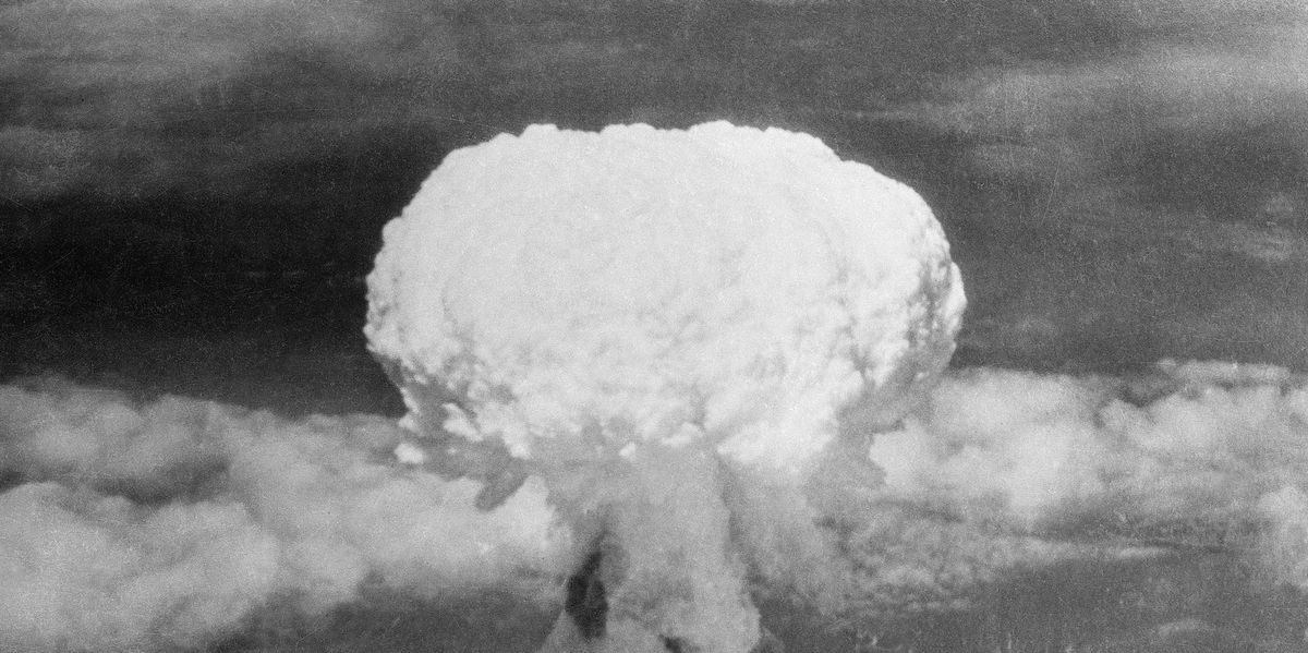 Атомная бомба в америке. Атомная бомба малыш Хиросима. Ядерная бомба Хиросима малыш. Бомба малыш Хиросима и Нагасаки. Катастрофа Хиросима и Нагасаки.