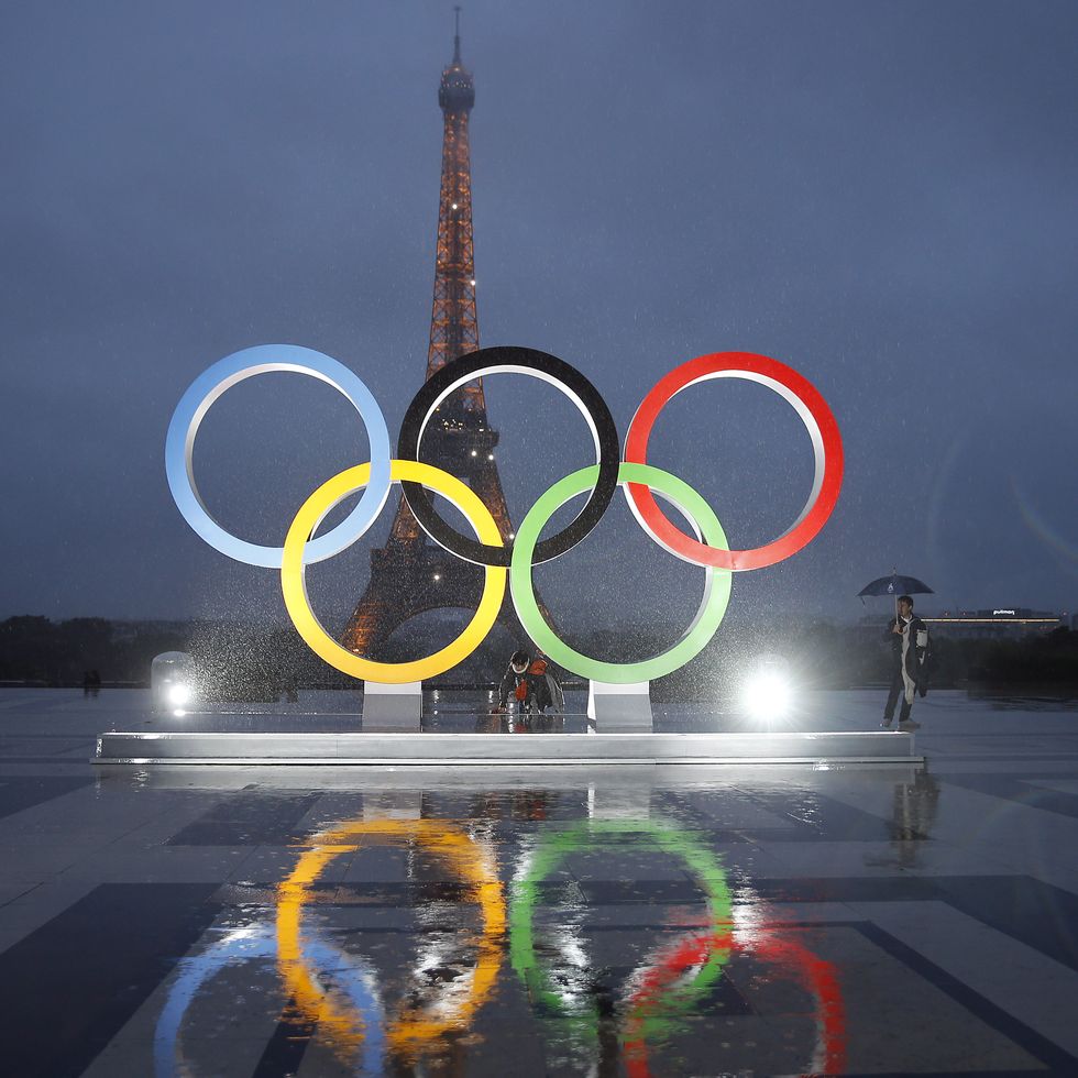 paris city hall unveils olympic rings at le trocadero in paris