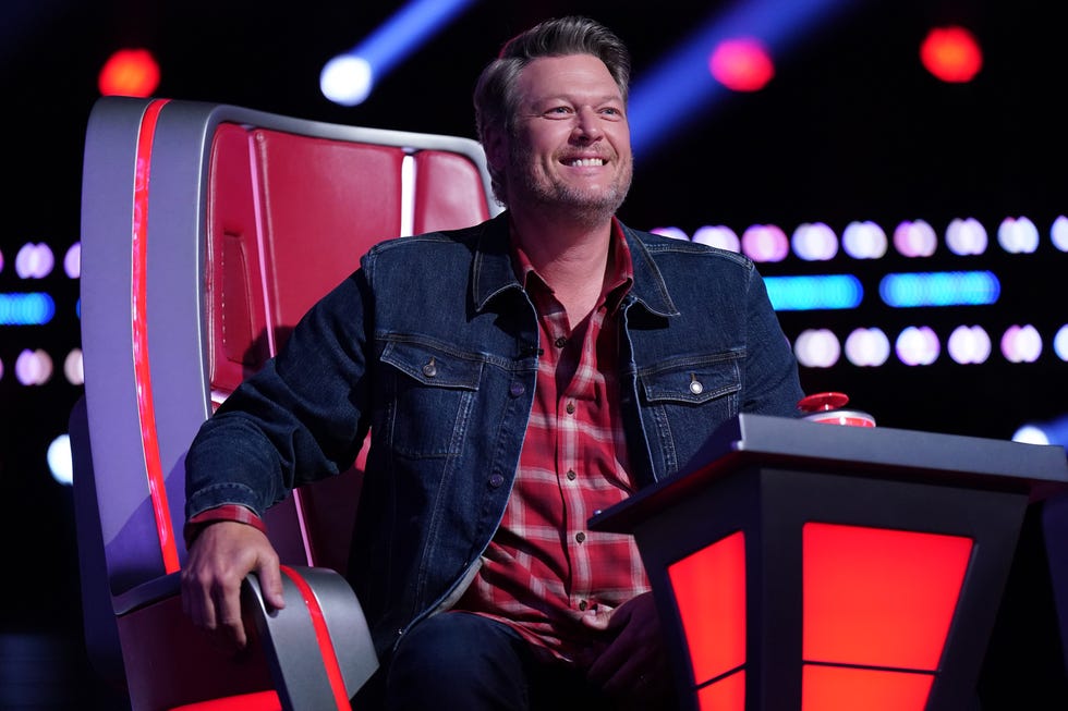 'the voice' 2022 coach and country music singer blake shelton with wife gwen stefani during auditions