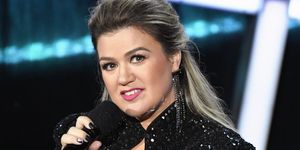 nbc shared footage of 'the voice' 2022 and fans noticed coach kelly clarkson wasn't in it on instagram