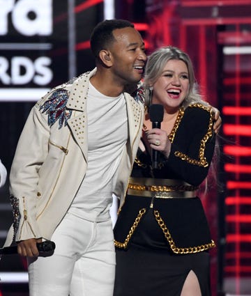 'the voice' coaches kelly clarkson john legend