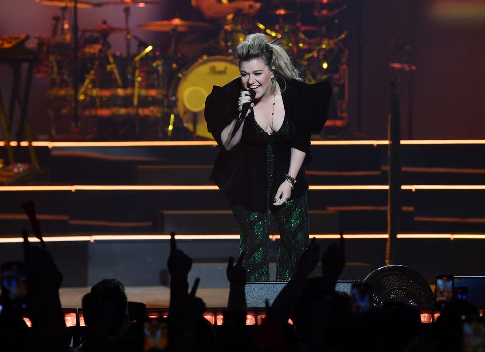 the voice 2023 kelly clarkson las vegas hall pass twitter