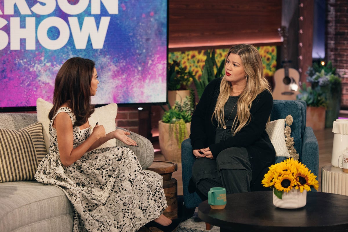 'the voice' 2023 coach kelly clarkson on instagram