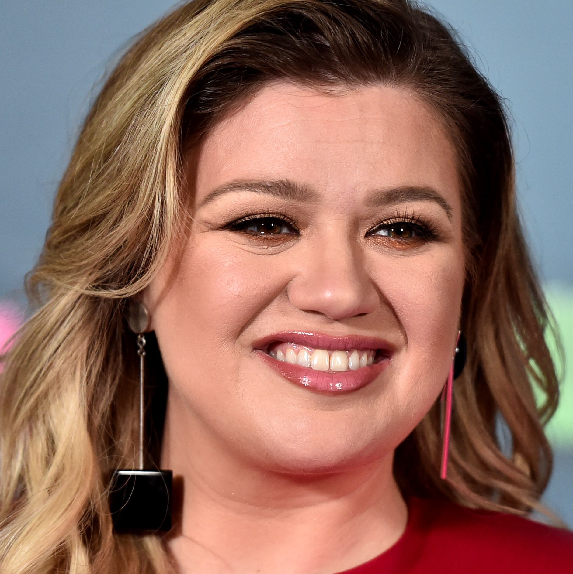 'The Voice' Fans Beg Kelly Clarkson to Be Careful After Seeing Her 