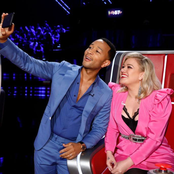 The Voice coaches Kelly Clarkson, John Legend, more cover More Than Words