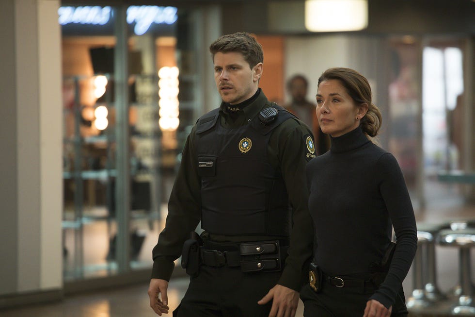 Isabel Richer, Alexandre Landry y Maripier Morin en la serie THE WALL, en COSMO