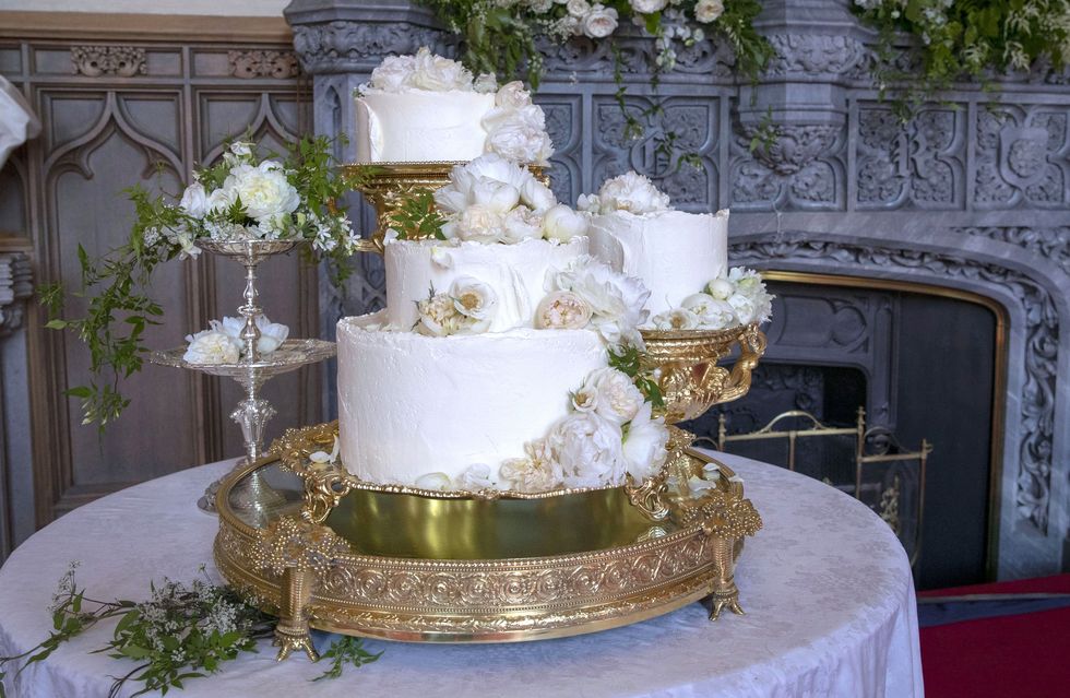 BRITAIN-US-WEDDING-CAKE-ROYALS