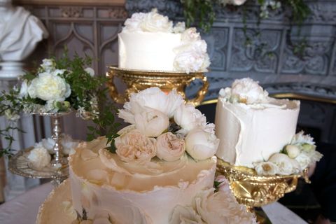 BRITAIN-US-WEDDING-CAKE-ROYALS