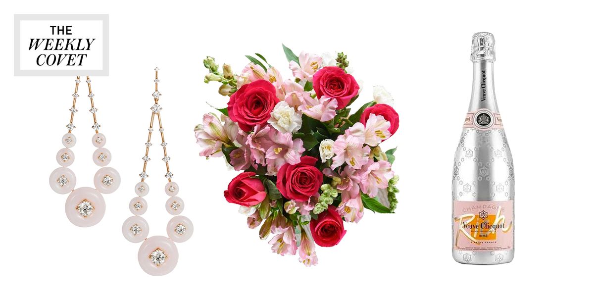 Cut flowers, Product, Flower, Rose, Plant, Artificial flower, Bouquet, Floristry, Glass bottle, Flower Arranging, 