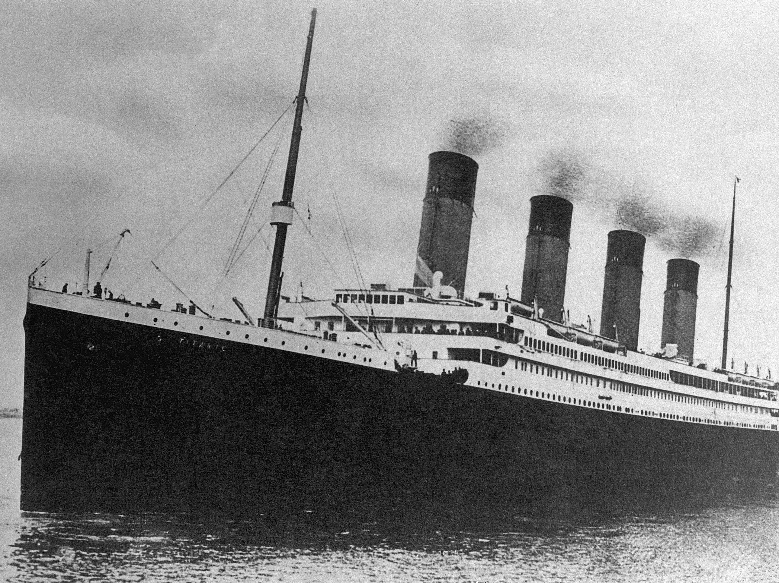 real titanic ship sinking