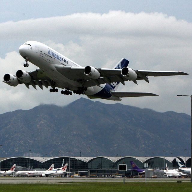 The world's largest passenger plane, Air