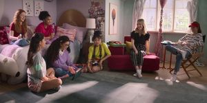 the baby sitters club l to r vivian watson as mallory pike, kyndra sanchez as dawn schafer, anais lee as jessi ramsey, malia baker as mary anne spier, momona tamada as claudia kishi, shay rudolph as stacey mcgill, and sophie grace as kristy thomas in episode 201 of the baby sitters club cr courtesy of netflix © 2021