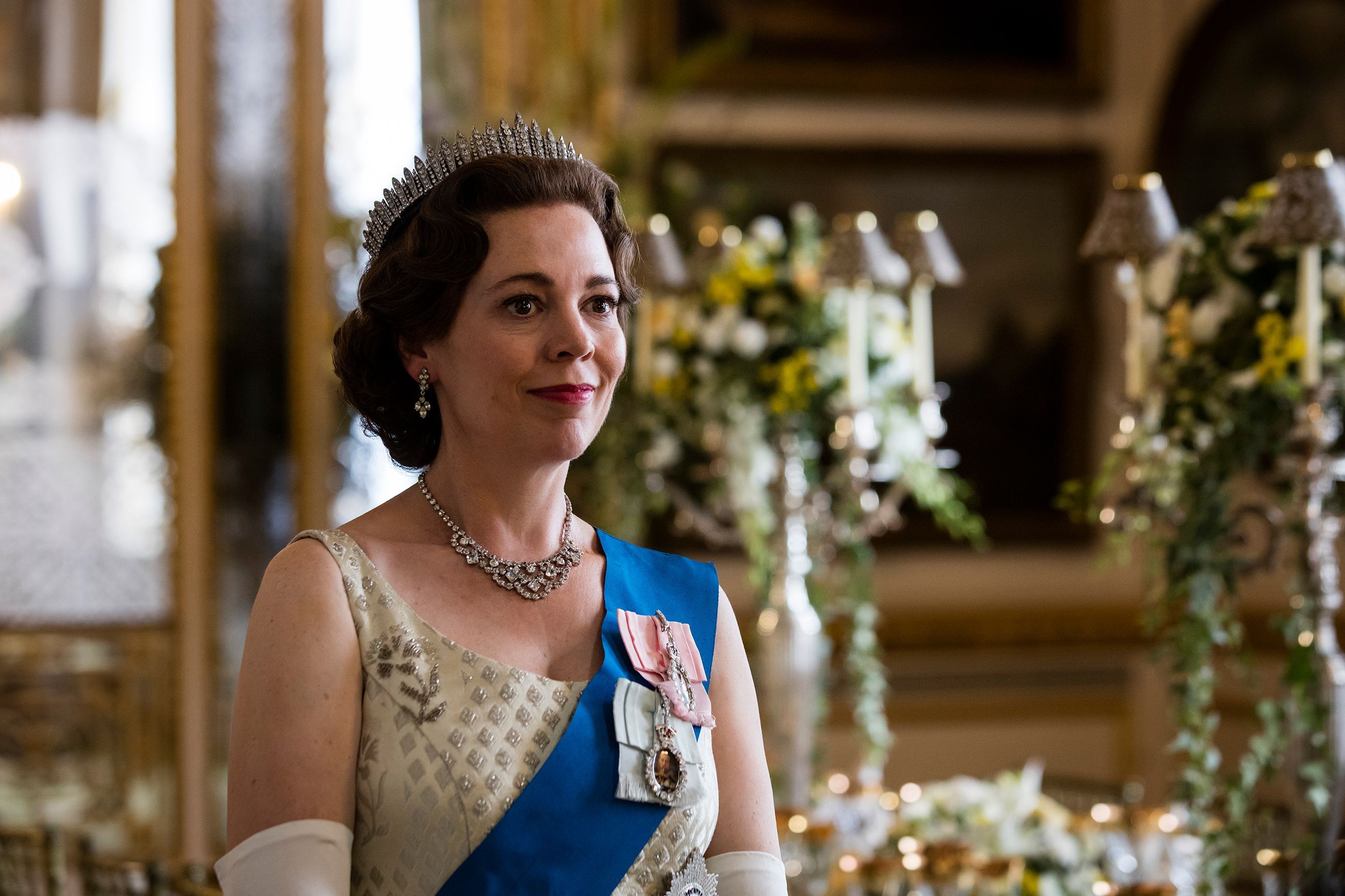 Who Is Olivia Colman, Star of The Favourite, Broadchurch, and The Crown? picture