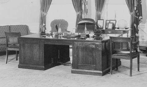 the theodore roosevelt desk in the oval office of the white house