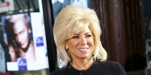 how to get a reading with long island medium theresa caputo