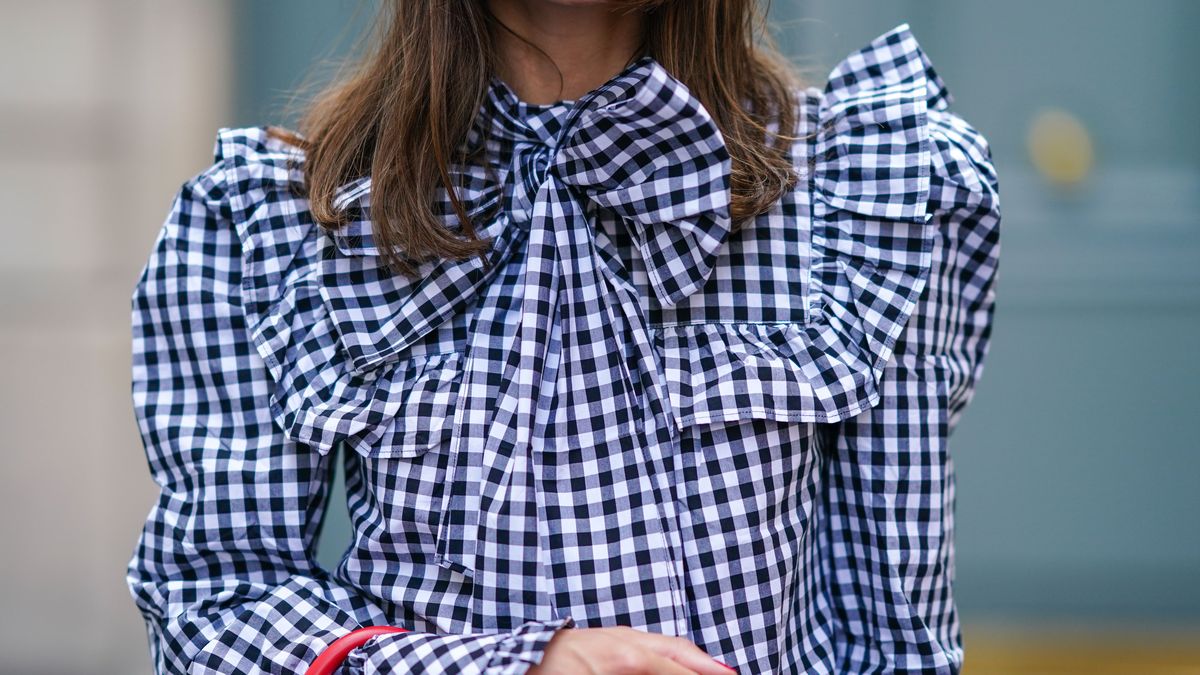 preview for Camicie con fiocco la tendenza più chic della moda Primavera Estate 2021