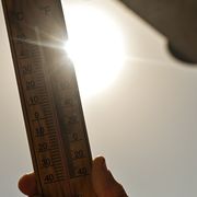 early heat wave reaches poland