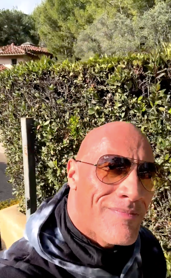 Gafas de sol de Ray Ban para hombres calvos como The Rock