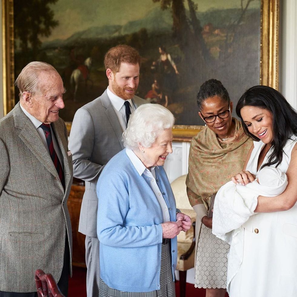 英國皇室生力軍成型！包括夏綠蒂公主和喬治王子，認識英國女王的8位可愛曾孫