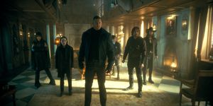 the umbrella academy l to r emmy raver lampman as allison hargreeves, elliot page, tom hopper as luther hargreeves, aidan gallagher as number five, david castañeda as diego hargreeves, robert sheehan as klaus hargreeves in episode 301 of the umbrella academy cr courtesy of netflix © 2022