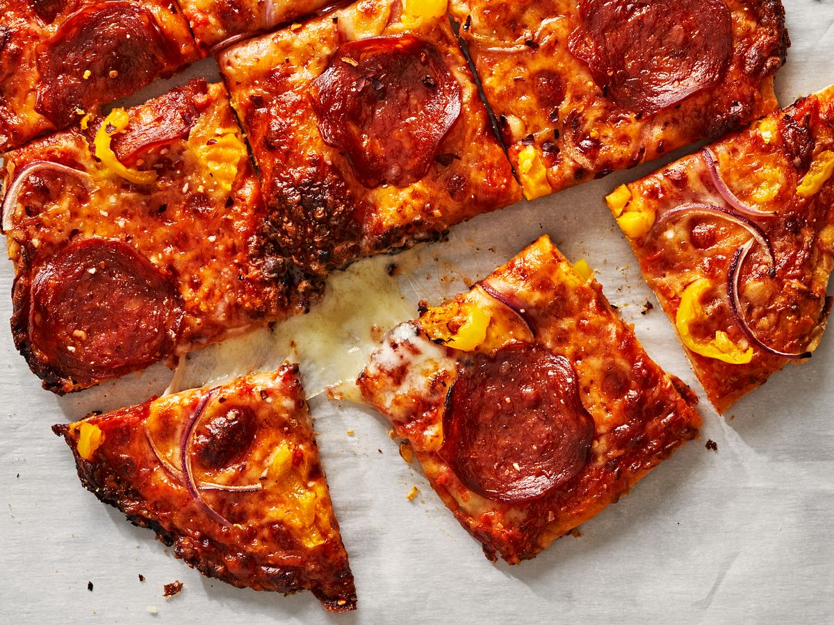 Pepperoni Pizza, Thin & Crispy