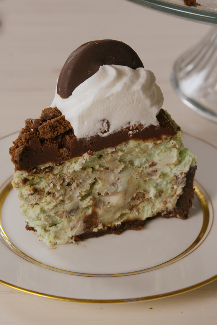 Dish, Food, Cuisine, Dessert, Ingredient, Cake, Frozen dessert, Whipped cream, Sour cream, Baked goods, 