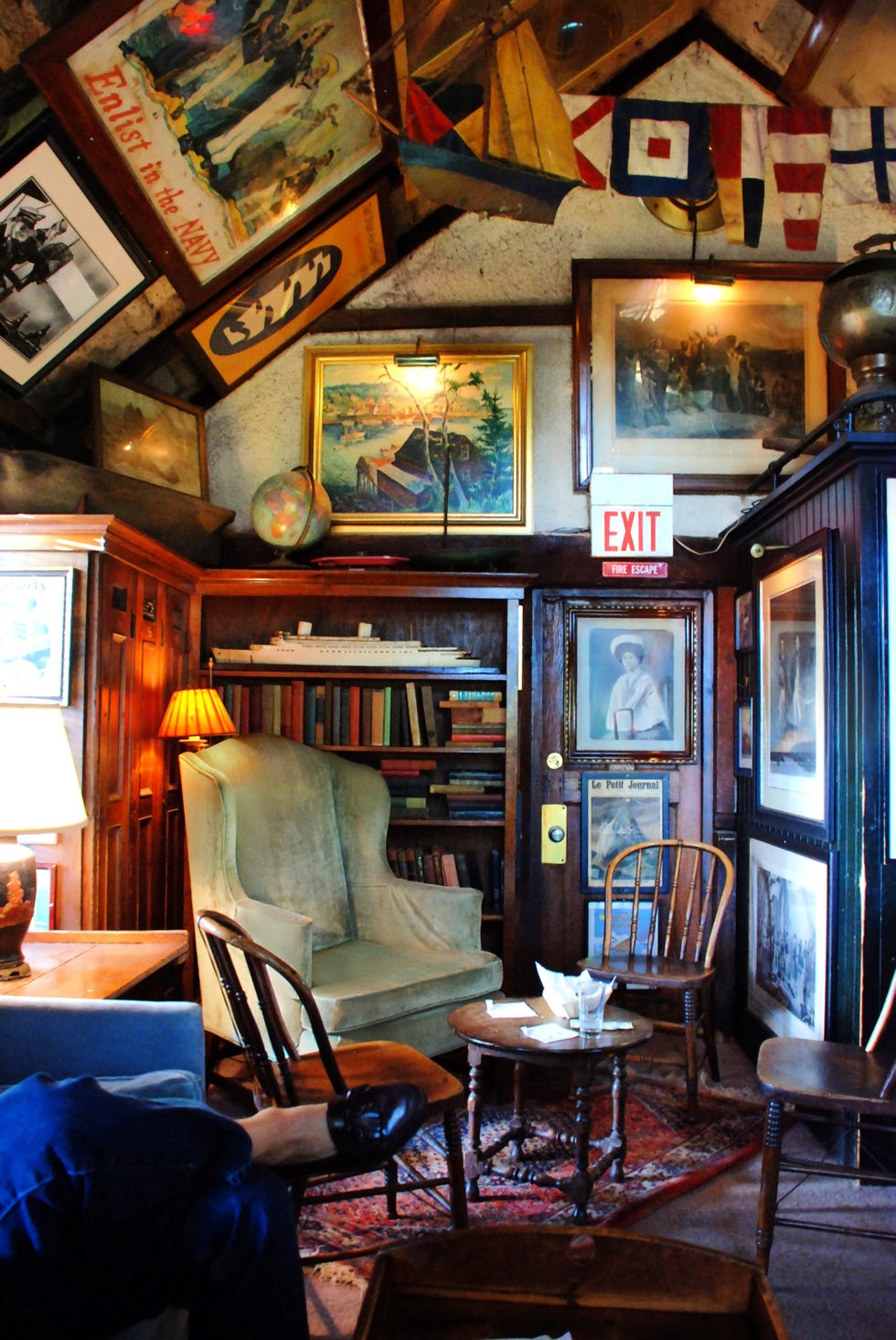 boat house bar in lambertville new jersey