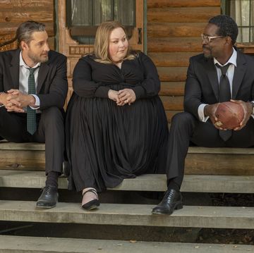 this is us justin hartley as kevin, chrissy metz as kate, sterling k brown as randall
