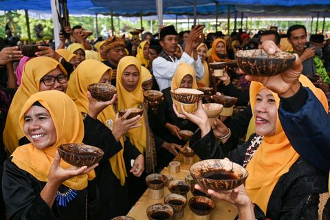 INDONESIA-FESTIVAL-FOOD-DRINK