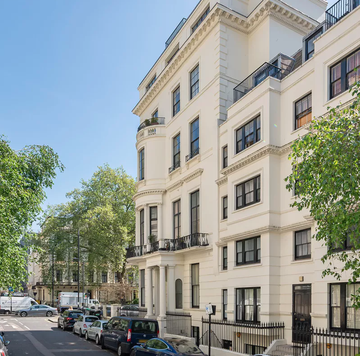 for sale a unique london flat with hyde park on its doorstep