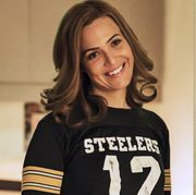 T-shirt, Shoulder, Jersey, Brown hair, Photography, Sportswear, Long hair, Smile, Top, Style, 